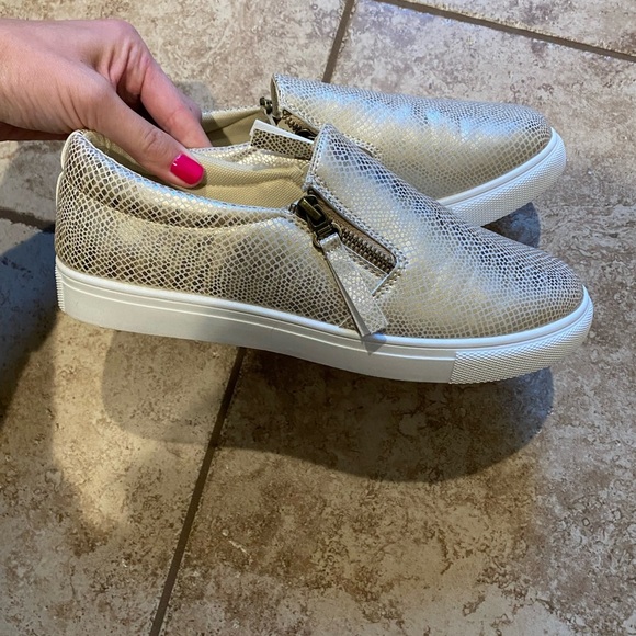 Shoes - Slip on shoes
